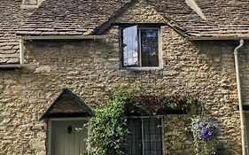 Baker'S Cottage